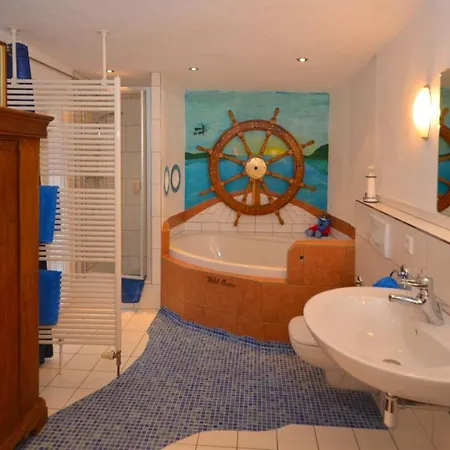 Ferienwohnung Traumschiff Erzingen Zewnętrze zdjęcie
